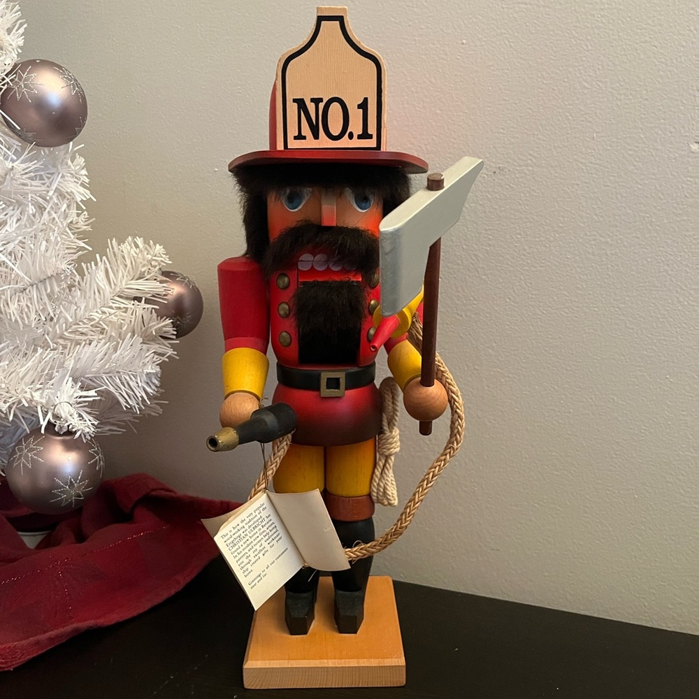 Holzkunst Christian Ulbricht Firefighter Nutcracker